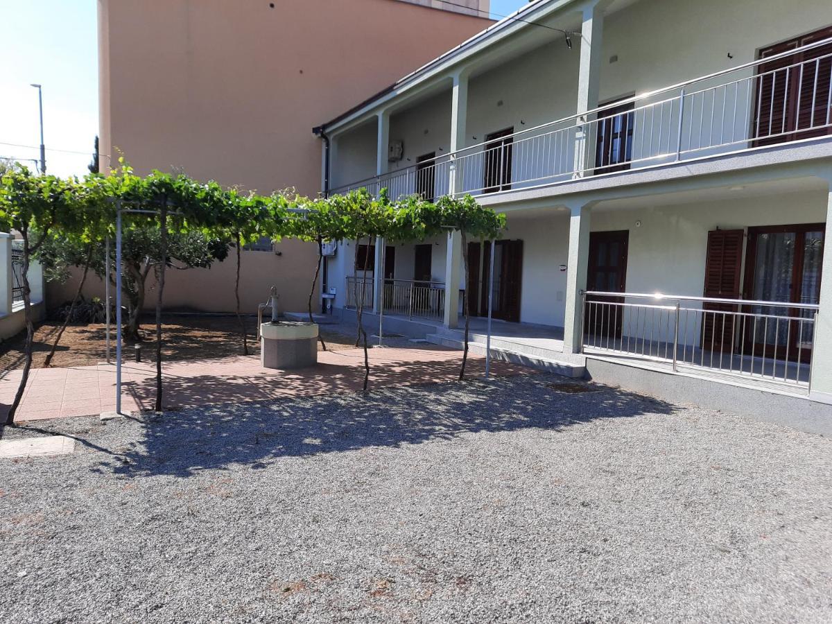 Green House Apartments Novi Vinodolski Kültér fotó